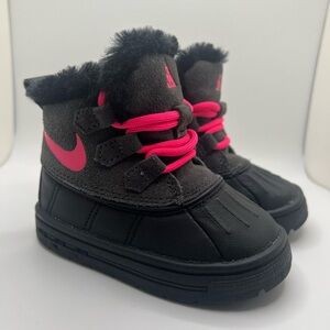 Toddler Nike Woodside Chukka 2 Lace Up Ankle Boots // Size 5C